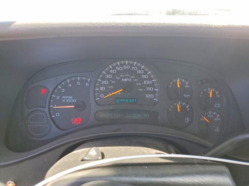 Photo 9 from auction – 2005 CHEVROLET SILVERADO with VIN 1GCEC9V45Z121053