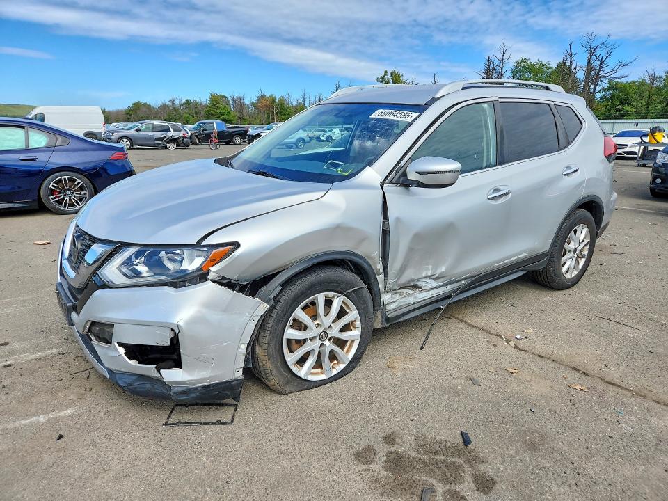 NISSAN ROGUE 2018 с VIN JN8AT2MV1JW353833 - Снимка от търг