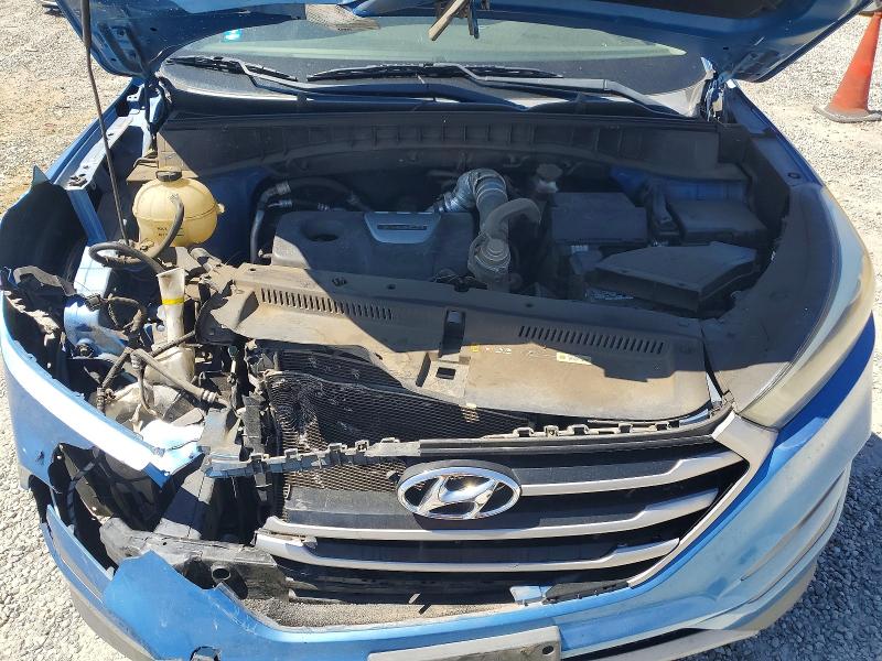 Снимка 12 от търг – 2017 HYUNDAI TUCSON с VIN KM8J33A27HU518393