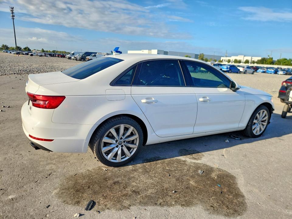 Photo 3 from auction – 2017 AUDI A4 with VIN WAUANAF41HN006732