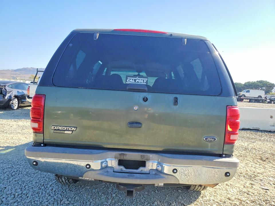 Photo 6 from auction – 2001 FORD EXPEDITION with VIN 1FMEU17L61LB26326