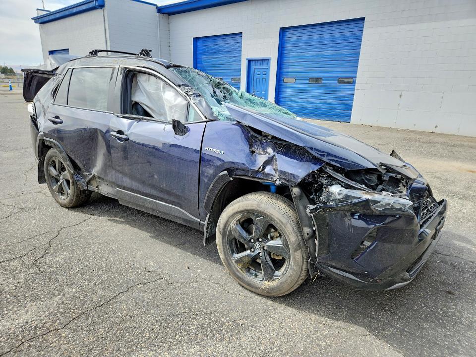 Photo 4 from auction – 2021 TOYOTA RAV4 with VIN 4T3E6RFV6MU016829
