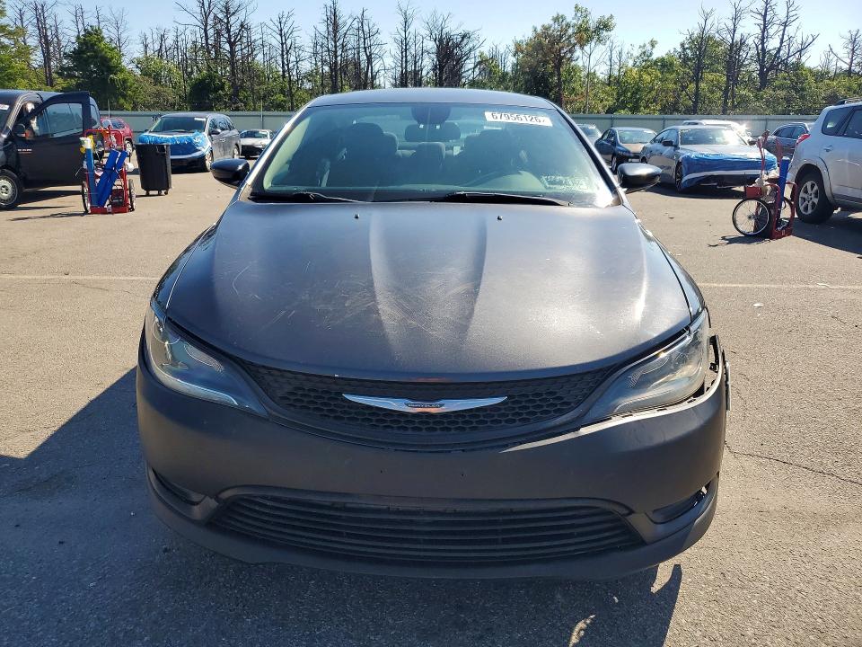 Photo 5 from auction – 2017 CHRYSLER 200 with VIN 1C3CCCFB8HN505785