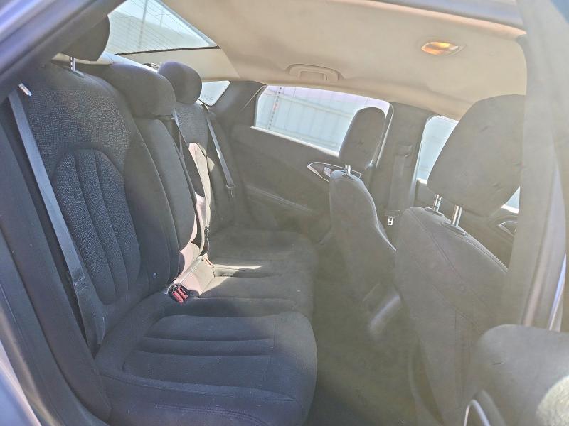 Фото 10 с аукциона – 2015 CHRYSLER 200 с VIN 1C3CCCAB6FN672005