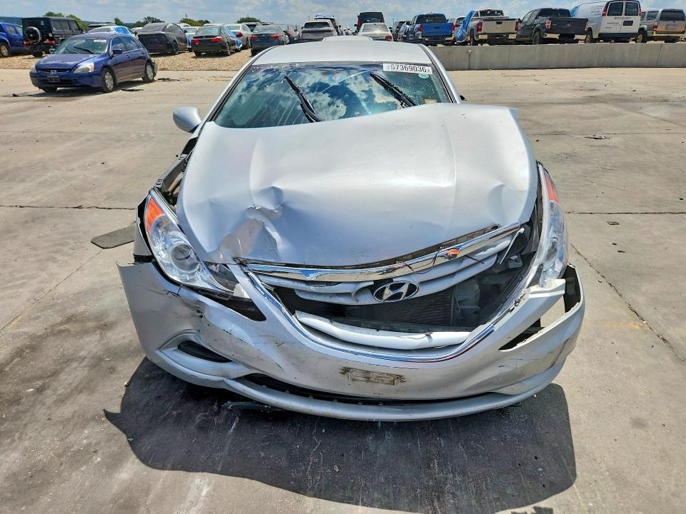 Снимка 5 от търг – 2012 HYUNDAI SONATA с VIN 5NPEB4AC9CH310686