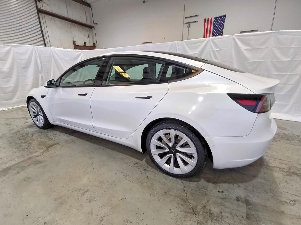 Снимка 2 от търг – 2022 TESLA MODEL 3 с VIN 5YJ3E1EA7NF188076