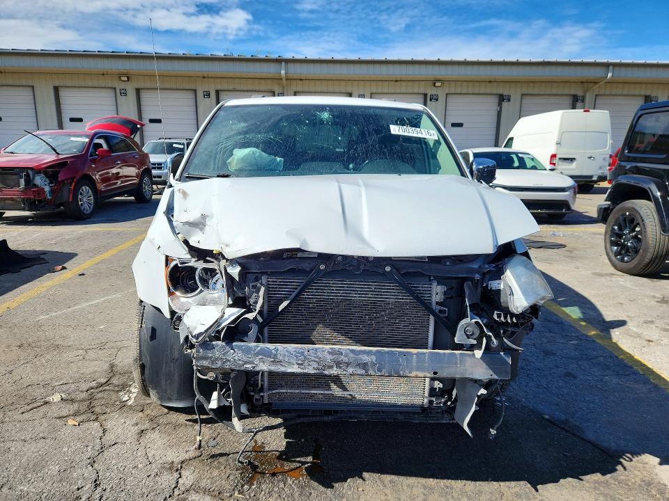 Снимка 5 от търг – 2014 CHRYSLER TOWN & COUNTRY с VIN 2C4RC1CG1ER345452