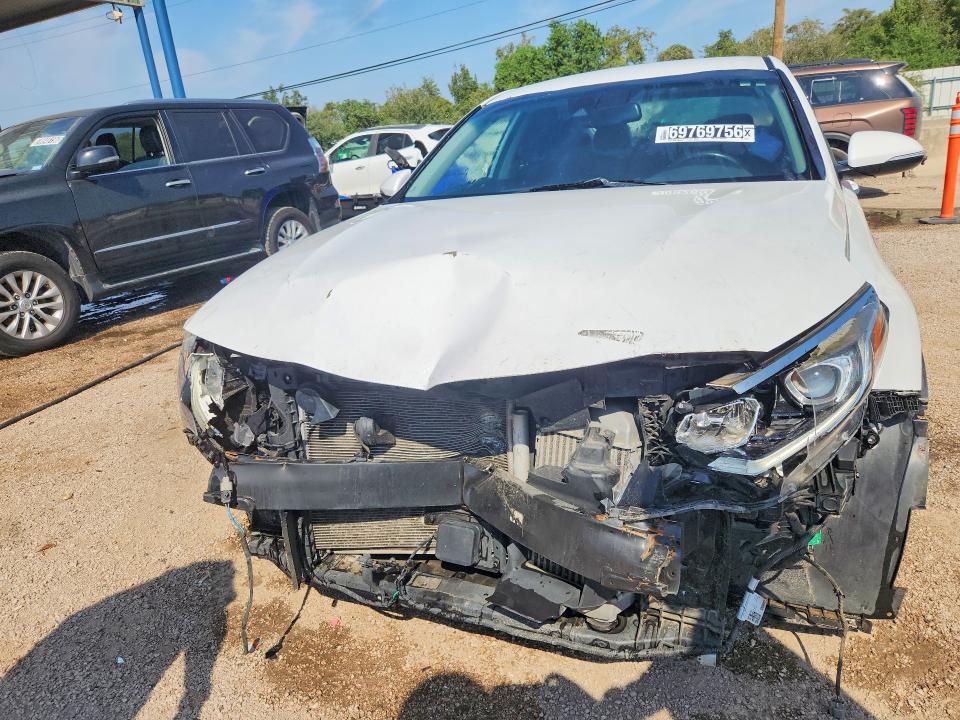 Photo 5 from auction – 2019 KIA OPTIMA with VIN 5XXGU4L19KG316481