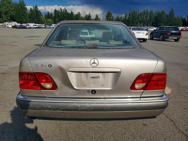 Photo 6 from auction – 1997 MERCEDES-BENZ E with VIN WDBJF55F5VA351290