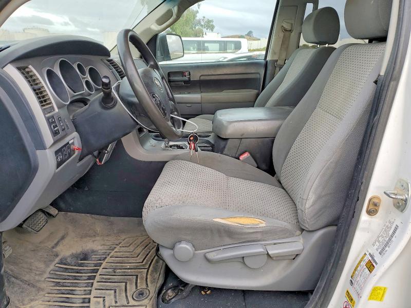 Снимка 7 от търг – 2013 TOYOTA TUNDRA с VIN 5TFUY5F10DX277283