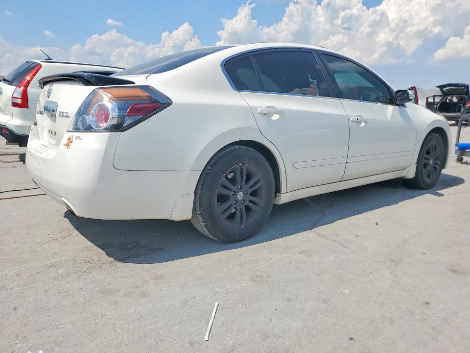 Фото 3 с аукциона – 2012 NISSAN ALTIMA с VIN 1N4AL2AP2CN403526