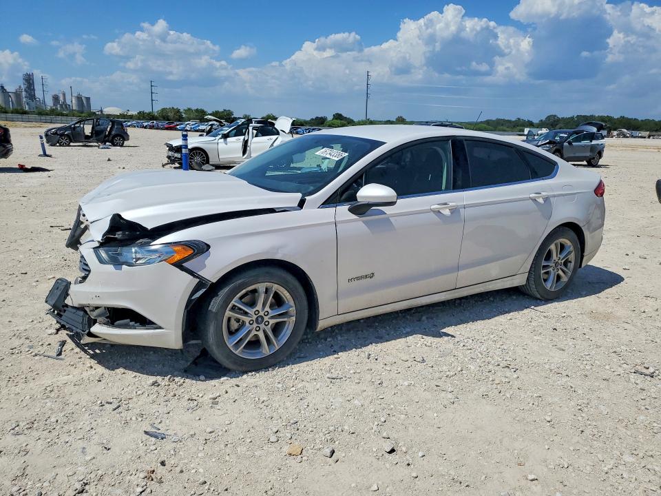 FORD FUSION 2018 with VIN 3FA6P0LUXJR245397 - Photo from auction