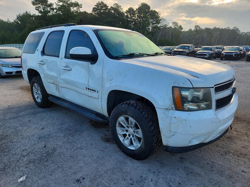 Снимка 4 от търг – 2008 CHEVROLET TAHOE с VIN 1GNFC13038J108046