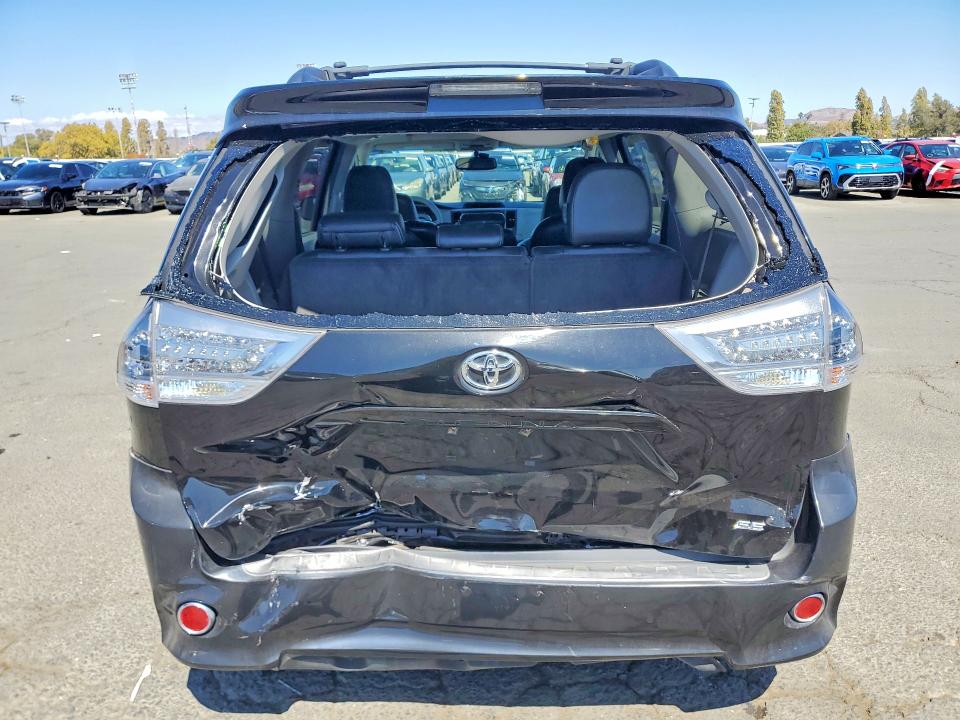 Photo 6 from auction – 2012 TOYOTA SIENNA with VIN 5TDXK3DC2CS269388