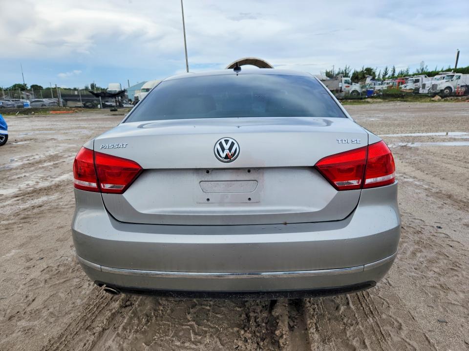 Photo 6 from auction – 2013 VOLKSWAGEN PASSAT with VIN 1VWBN7A37DC111092