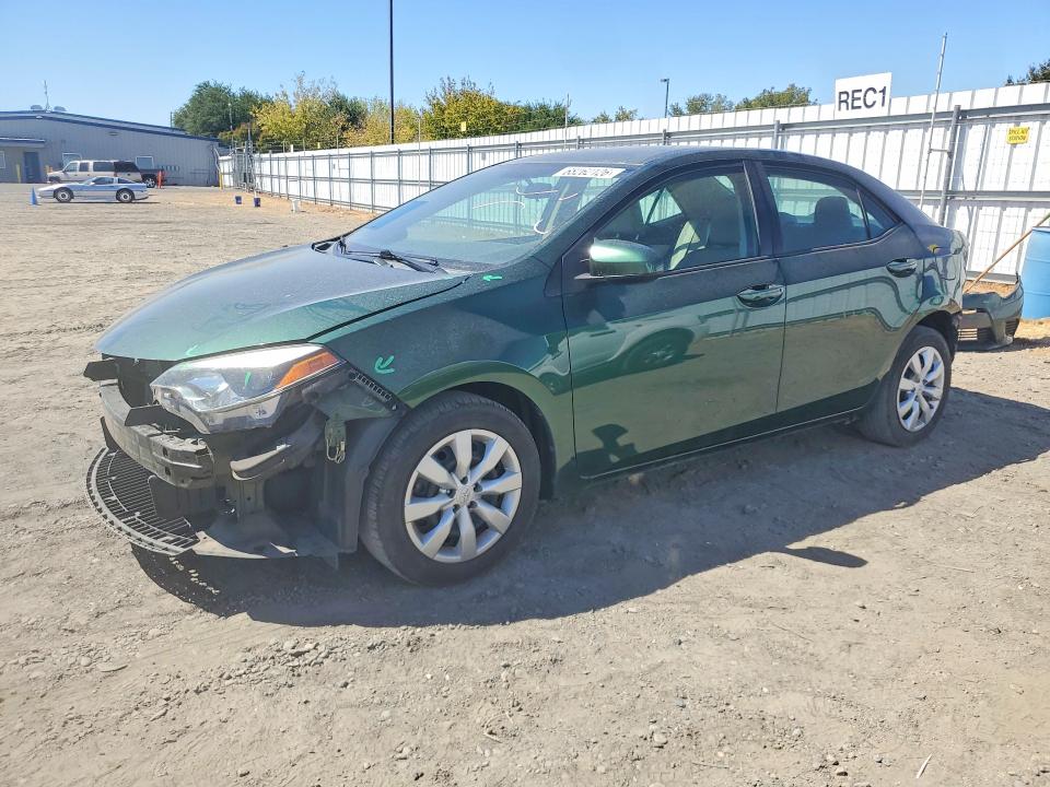 TOYOTA COROLLA 2015 مع رقم تعريف المركبة 5YFBURHE1FP251870 - صورة من المزاد