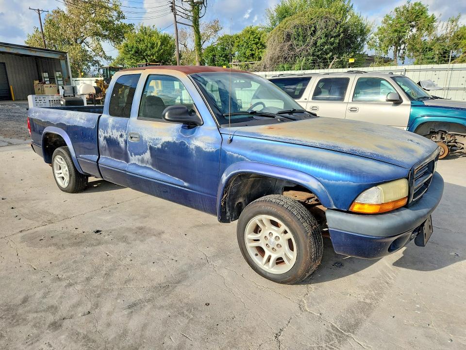 Снимка 4 от търг – 2003 DODGE DAKOTA с VIN 1D7HL32XX3S110087