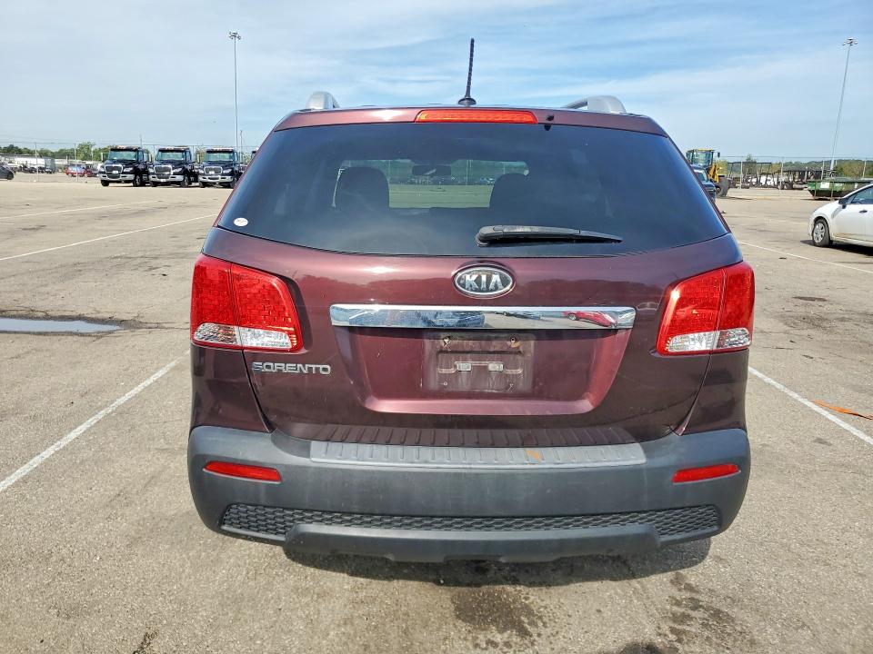 Photo 6 from auction – 2012 KIA SORENTO with VIN 5XYKTDA22CG250734