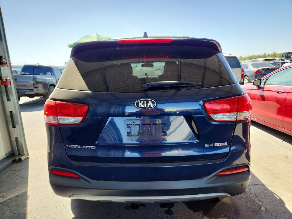 Photo 6 from auction – 2016 KIA SORENTO with VIN 5XYPH4A13GG047159