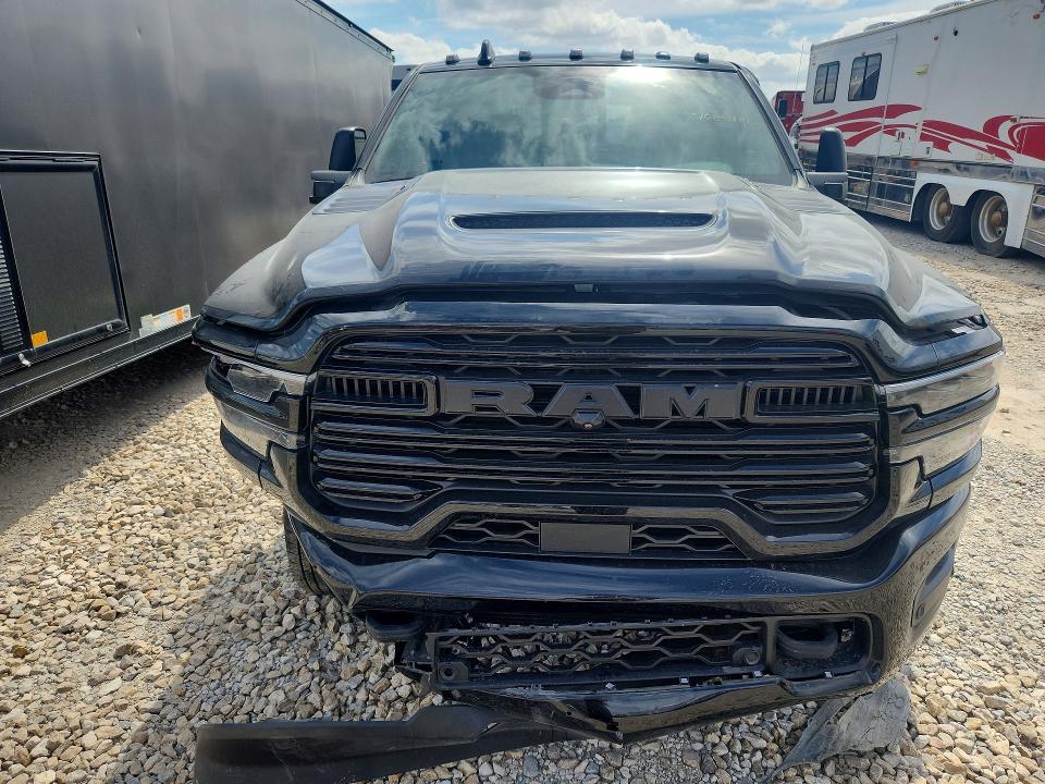 Снимка 5 от търг – 2026 RAM 3500 с VIN 3C63RRML8TG342752