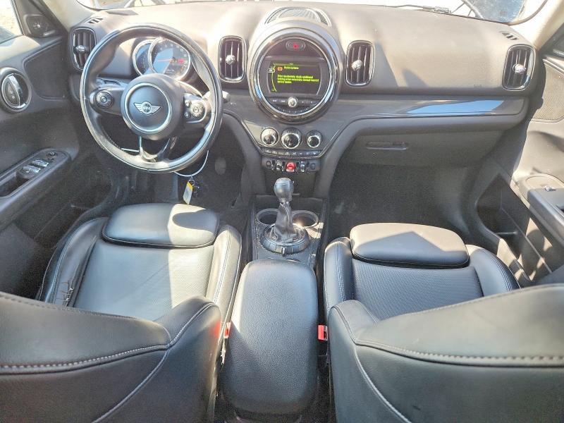 Zdjęcie 8 z aukcji – 2017 MINI COOPER z VIN WMZYV5C32H3B75788