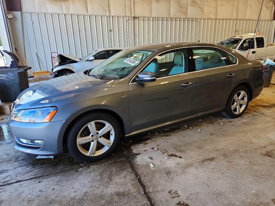 VOLKSWAGEN PASSAT 2015 with VIN 1VWAS7A33FC100372 - Photo from auction