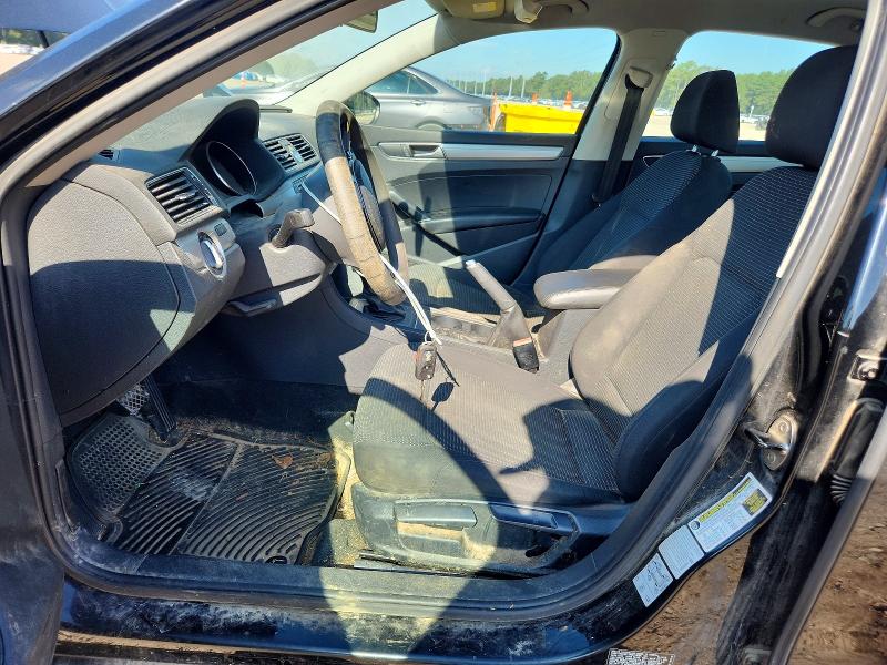 Photo 7 from auction – 2016 VOLKSWAGEN PASSAT with VIN 1VWAS7A38GC052613