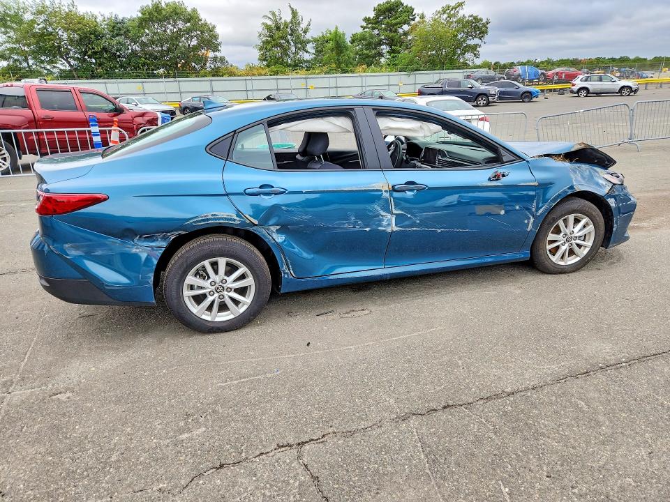 Photo 3 from auction – 2026 TOYOTA CAMRY with VIN 4T1DAACK7TU229088