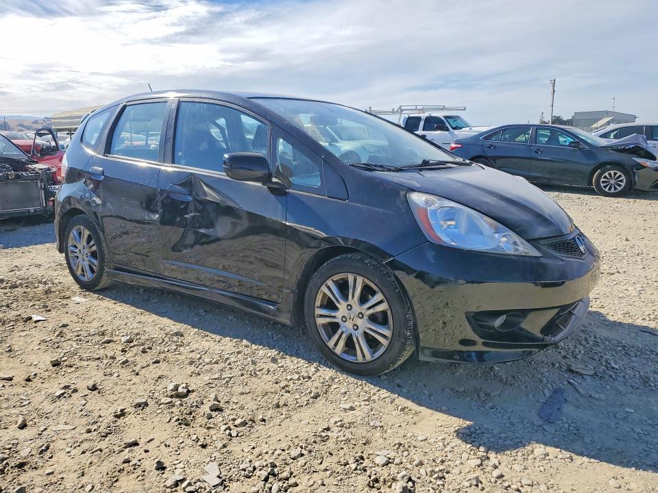 Photo 4 from auction – 2011 HONDA FIT with VIN JHMGE8H52BC024332