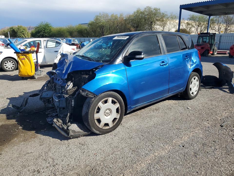 SCION XD 2013 с VIN JTKKUPB47D1035052 - Снимка от търг