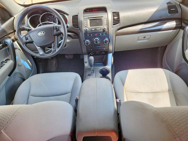 Photo 8 from auction – 2013 KIA SORENTO with VIN 5XYKTDA66DG346970