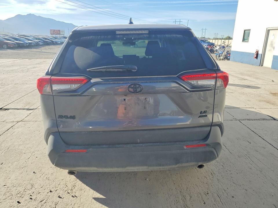 Photo 6 from auction – 2022 TOYOTA RAV4 with VIN 2T3G1RFV8NC319976