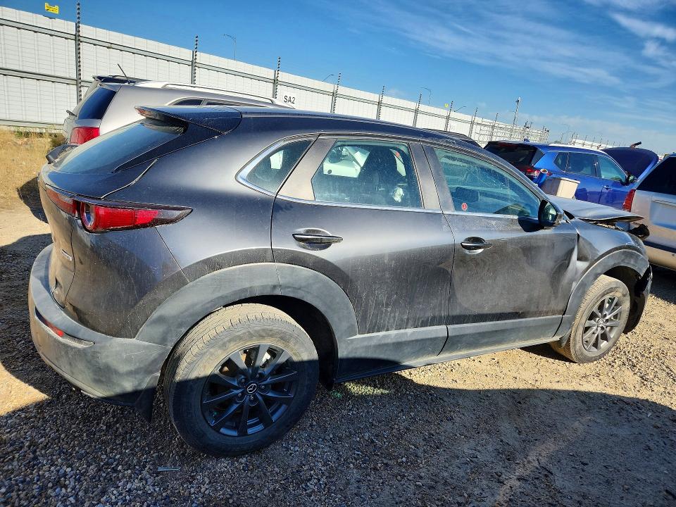 Photo 3 from auction – 2022 MAZDA CX-30 with VIN 3MVDMBB74NM410332