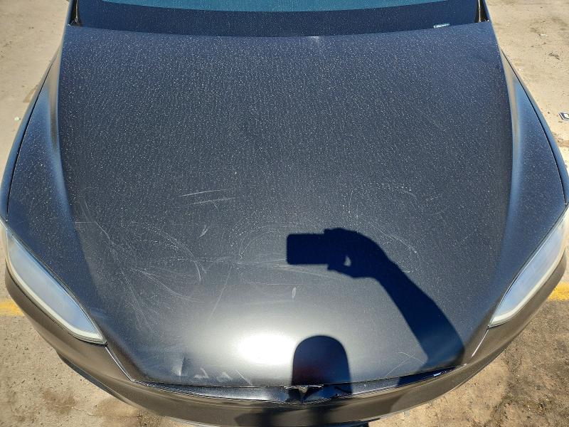 Фото 12 с аукциона – 2016 TESLA MODEL X с VIN 5YJXCAE49GF001148