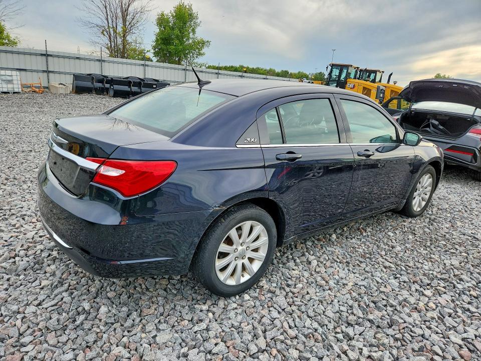 Zdjęcie 3 z aukcji – 2011 CHRYSLER 200 z VIN 1C3BC1FG2BN503596