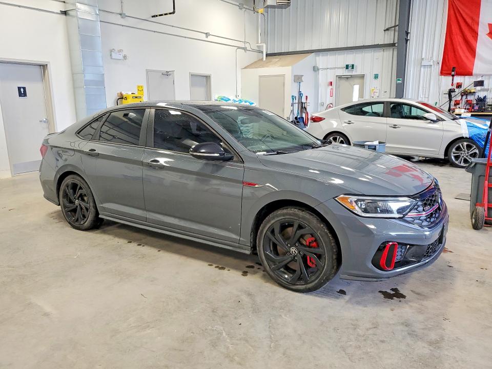Photo 4 from auction – 2023 VOLKSWAGEN JETTA with VIN 3VW2T7BUXPM038882