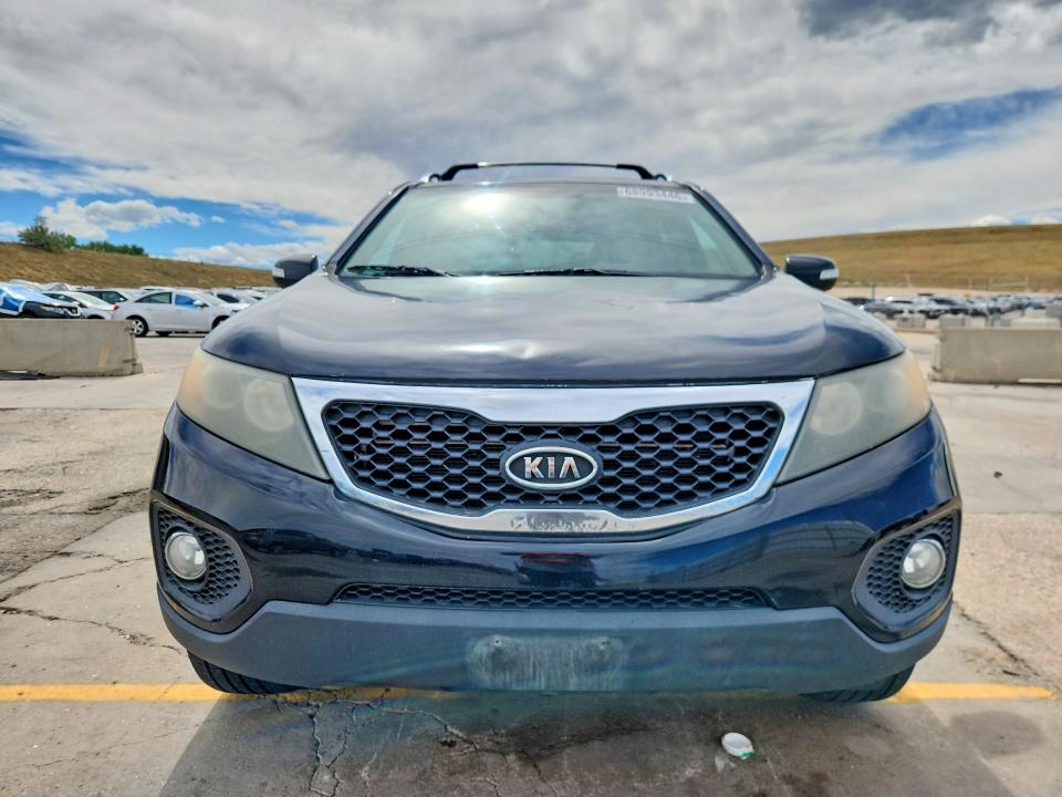 Photo 5 from auction – 2011 KIA SORENTO with VIN 5XYKUDA22BG180065