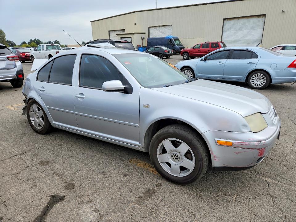 Photo 4 from auction – 2002 VOLKSWAGEN JETTA with VIN 3VWSB69M82M152942