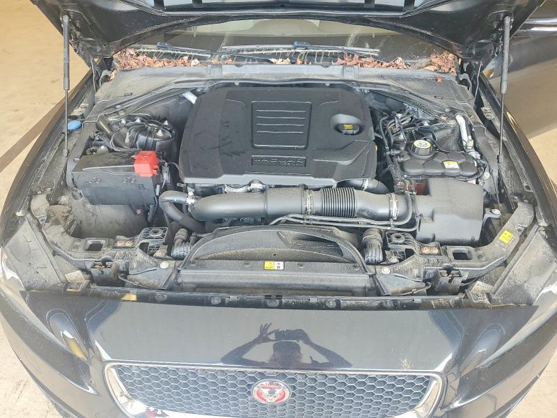 Photo 11 from auction – 2018 JAGUAR XE with VIN SAJAJ4FX3JCP34517