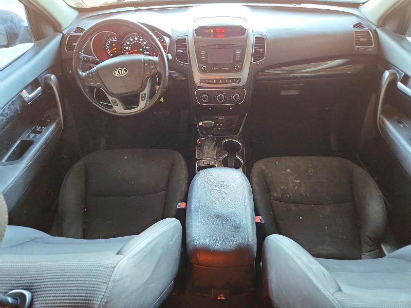 Photo 8 from auction – 2015 KIA SORENTO with VIN 5XYKT4A76FG620454