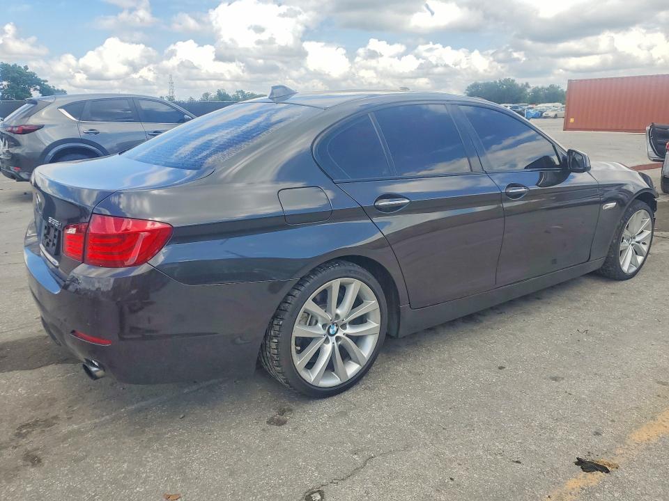 صورة رقم 3 من المزاد - 2012 BMW 535 مع VIN WBAFR7C5XCC810252