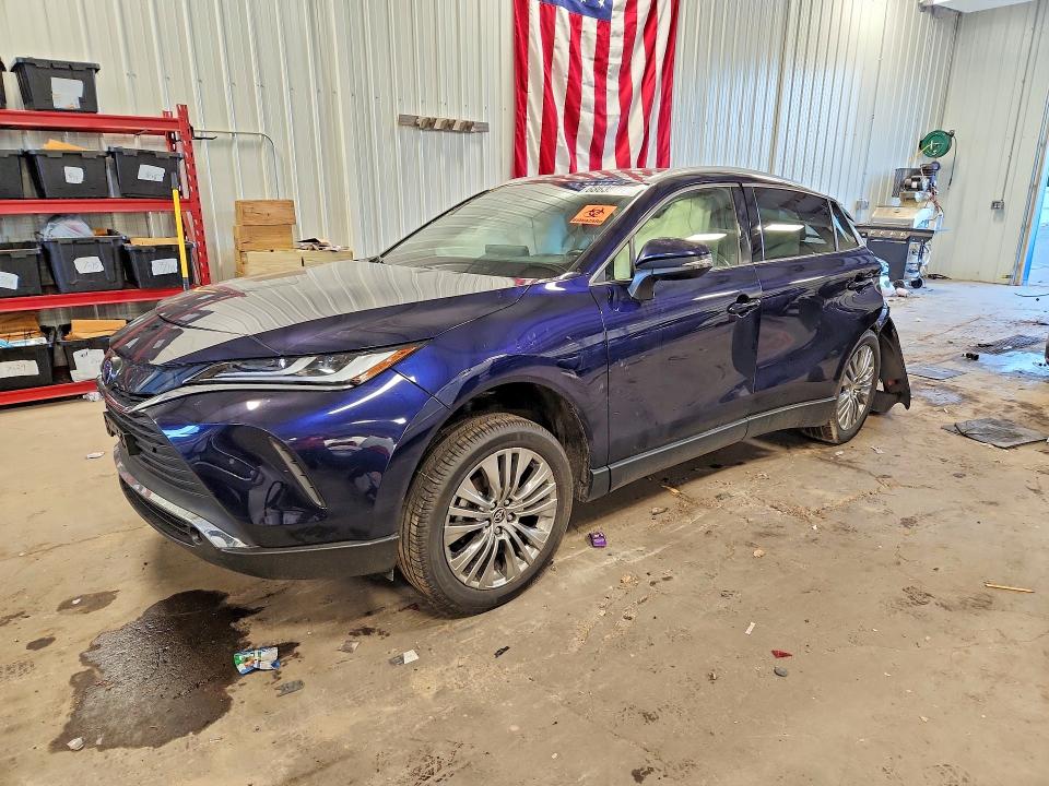 TOYOTA VENZA 2022 with VIN JTEAAAAH5NJ115556 - Photo from auction