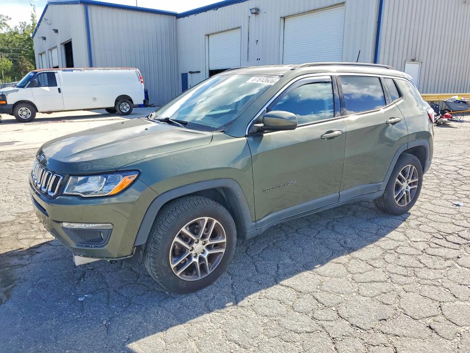 JEEP COMPASS 2018 with VIN 3C4NJCBB6JT186554 - Photo from auction