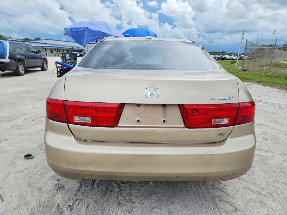 Снимка 6 от търг – 2005 HONDA ACCORD с VIN 1HGCM56875A006182