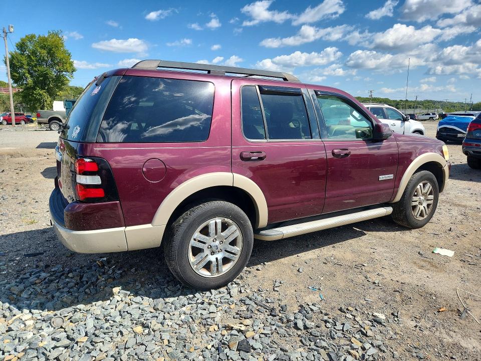 Photo 3 from auction – 2008 FORD EXPLORER with VIN 1FMEU74EX8UA46640