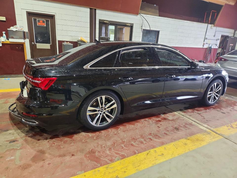 صورة رقم 3 من المزاد - 2021 AUDI A6 مع VIN WAUD8AF20MN040495