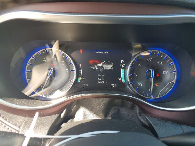 Снимка 9 от търг – 2017 CHRYSLER PACIFICA с VIN 2C4RC1GG1HR588788