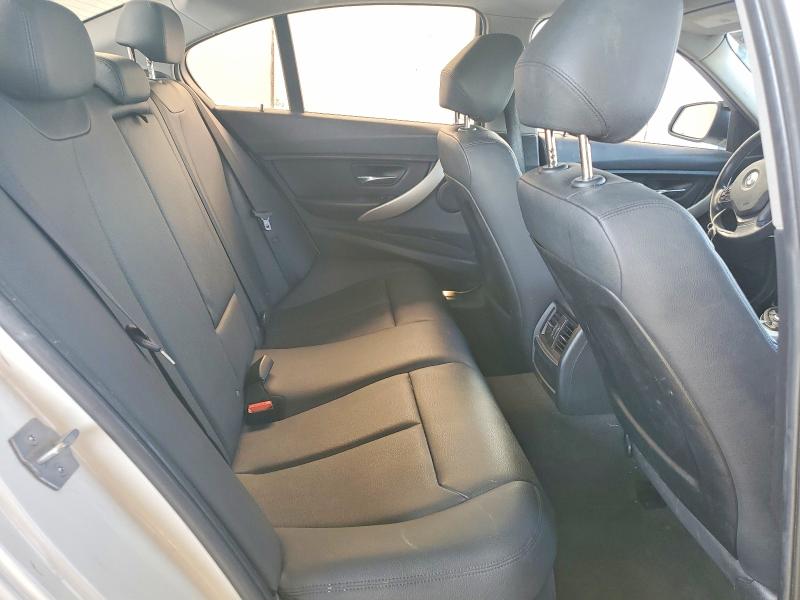 Photo 10 from auction – 2014 BMW 320 with VIN WBA3B1G5XENS81195