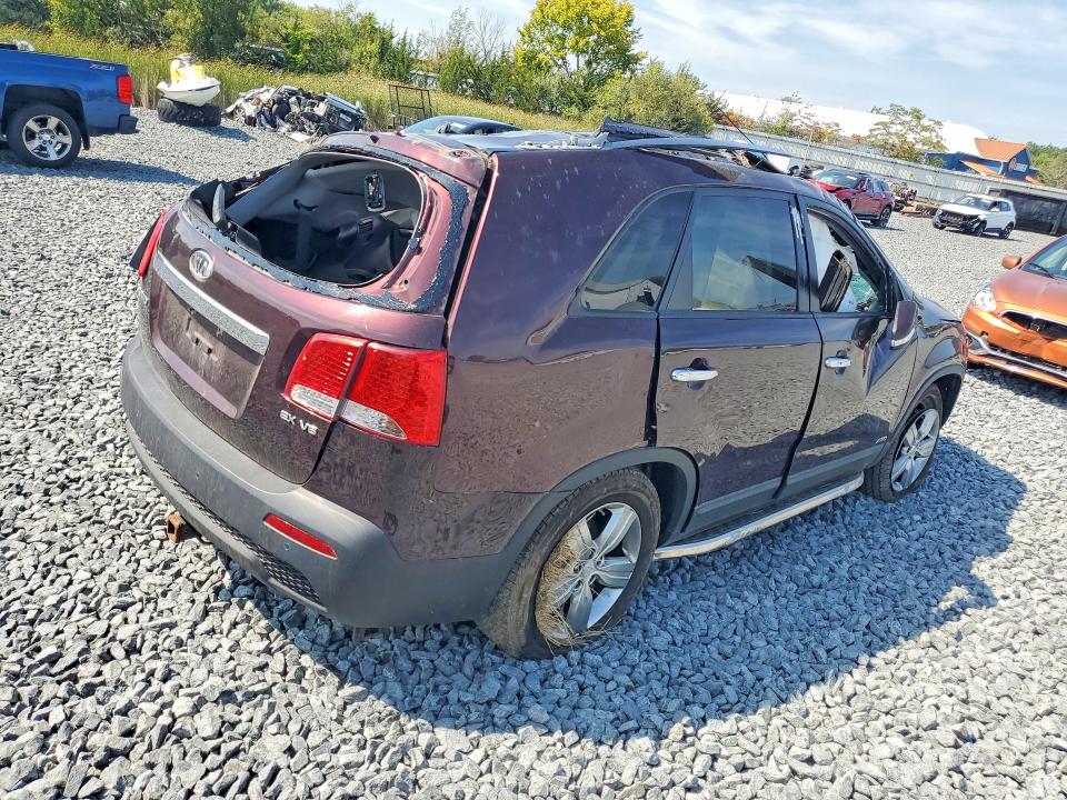 Photo 3 from auction – 2013 KIA SORENTO with VIN 5XYKUDA26DG361396