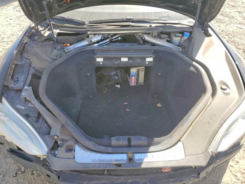 Фото 11 с аукциона – 2013 TESLA MODEL S с VIN 5YJSA1CP7DFP11769